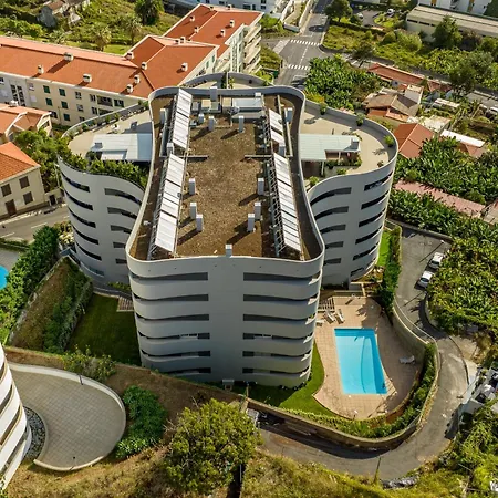 Kaizen & Pool Apartment