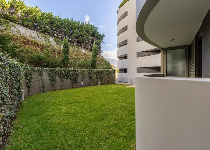 Kaizen & Pool Apartment Funchal (Madeira)