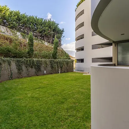 Kaizen & Pool Apartman Funchal